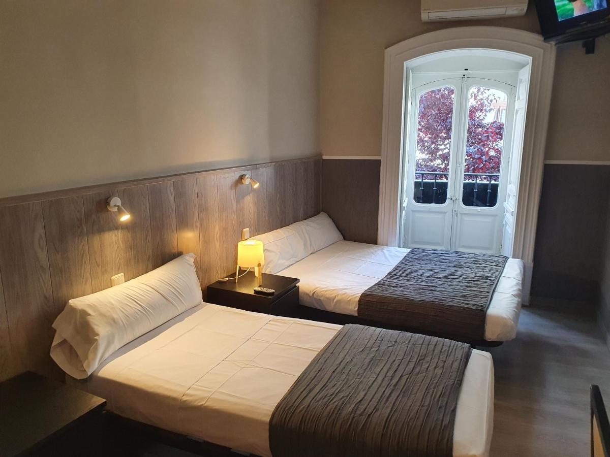 Ch Plaza D'Ort Rooms IV Madrid Bagian luar foto